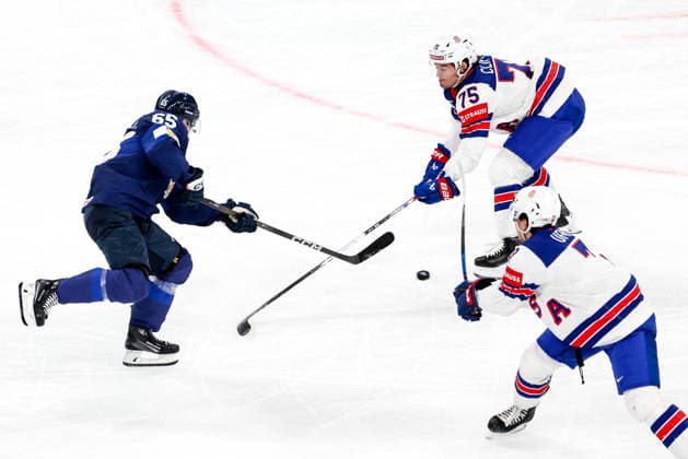 Ice hockey, Eishockey - IIHF WC 2026 ZURICH,SWITZERLAND,18.MAY.26 - ICE HOCKEY - IIHF Ice Hockey World Championship, WM, Weltmeisterschaft 2026, group stage, Finland vs USA. Image shows Sakari Manninen (FIN) and Connor Clifton (USA).  GEPAxpictures xMaticxKlansek