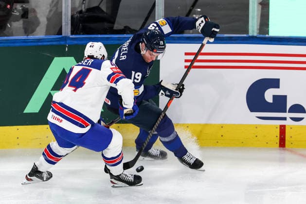 Ice hockey, Eishockey - IIHF WC 2026 ZURICH,SWITZERLAND,18.MAY.26 - ICE HOCKEY - IIHF Ice Hockey World Championship, WM, Weltmeisterschaft 2026, group stage, Finland vs USA. Image shows Wyatt Kaiser (USA) and Waltteri Merela (FIN).  GEPAxpictures xMaticxKlansek