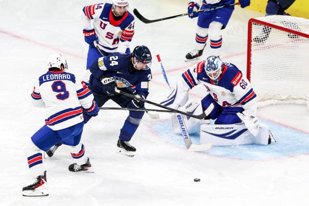 Ice hockey, Eishockey - IIHF WC 2026 ZURICH,SWITZERLAND,18.MAY.26 - ICE HOCKEY - IIHF Ice Hockey World Championship, WM, Weltmeisterschaft 2026, group stage, Finland vs USA. Image shows Ryan Leonard (USA), Hannes Bjorninen (FIN) and Joseph Woll (USA).  GEPAxpictures xMaticxKlansek