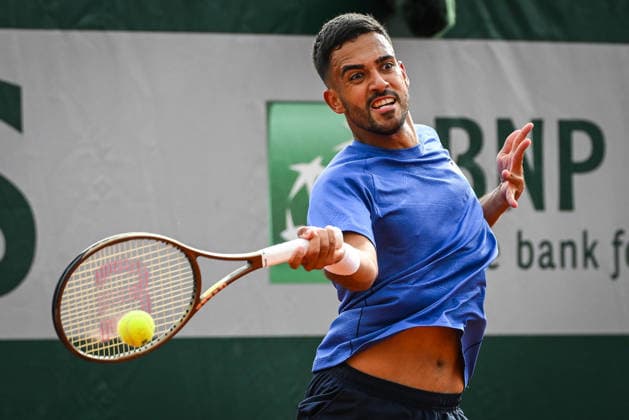 May 18, 2026, Paris, France, France: Florent BAX of France during the first qualifying day of the Roland-Garros 2026, French Open 2026, Grand Slam tennis tournament at Roland-Garros Stadium on May 18, 2026 in Paris, France. Paris France - ZUMAm308 20260518_zsp_m308_073 Copyright: xMatthieuxMirvillex