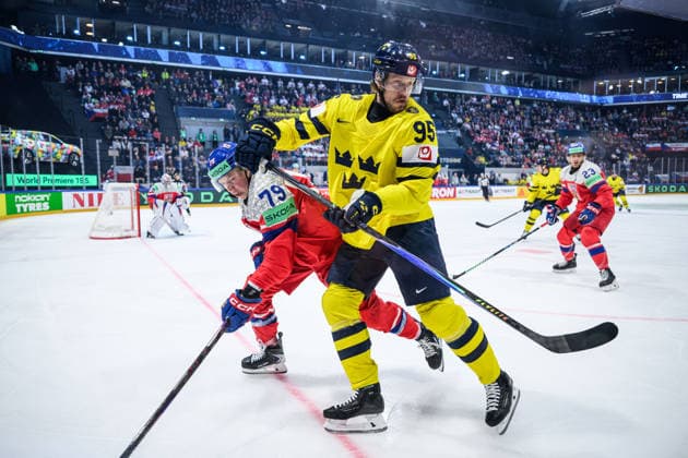 260518 Tomas Galvas of Czech Republic and Jacob De La Rose of Sweden during the 2026 IIHF Ice Hockey World Championship match between Sweden and Czech Republic on May 18, 2026 in Fribourg Photo Jesper Zerman BILDBYRAN kod JZ JZ0719 ishockey ice hockey ishockey vm 2026 vm 2026 iihf world championship sverige sweden tjeckien czech republic bbeng  Copyright: JESPERxZERMAN BB260518JZ115
