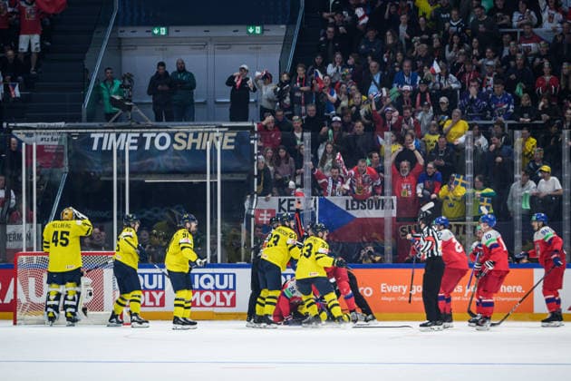 260518 Oliver Ekman Larsson and Jakob Silfverberg of Sweden after the 0 3 goal during the 2026 IIHF Ice Hockey World Championship match between Sweden and Czech Republic on May 18, 2026 in Fribourg Photo Jesper Zerman BILDBYRAN kod JZ JZ0719 ishockey ice hockey ishockey vm 2026 vm 2026 iihf world championship sverige sweden tjeckien czech republic bbeng  Copyright: JESPERxZERMAN BB260518JZ123