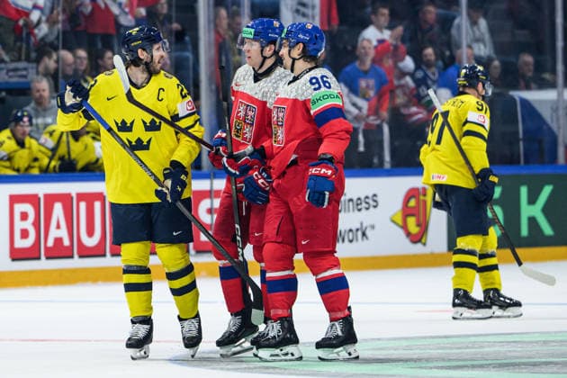 260518 Oliver Ekman Larsson of Sweden with Marek Alscher and David Tomasek of Czech Republic during the 2026 IIHF Ice Hockey World Championship match between Sweden and Czech Republic on May 18, 2026 in Fribourg Photo Jesper Zerman BILDBYRAN kod JZ JZ0719 ishockey ice hockey ishockey vm 2026 vm 2026 iihf world championship sverige sweden tjeckien czech republic bbeng  Copyright: JESPERxZERMAN BB260518JZ125