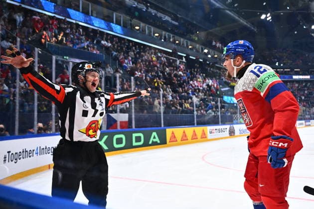 Jiri Cernoch of Czech Republic reacts after the referee disallowed his side s goal during the IIHF World Championship, WM, Weltmeisterschaft Group B match Sweden vs Czech Republic on May 18, 2026, Fribourg, Switzerland. (CTKxPhoto RadekxPetrasek) CTKPhotoP2026051807839  CTKPhotoP2026051807839