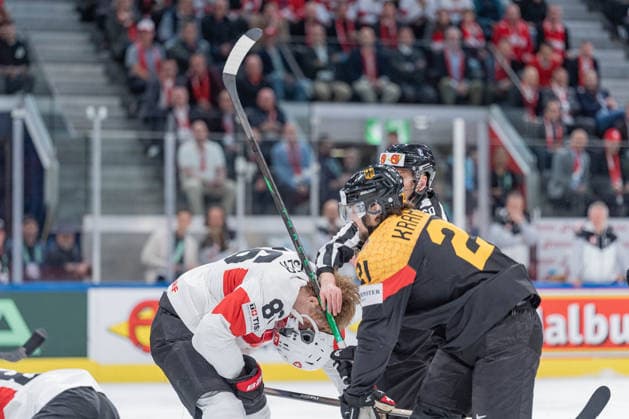 18 05 2026, Zurich, Swiss Life Arena, Ice Hockey World Championships Germany Switzerland, 86 Janis Moser Switzerland , 21 Nicolas Krammer Germany Zurich Swiss Life Arena Zurich Switzerland Copyright: xJustPictures.ch StefanxEmchx jp-de-StEm-DSC0014320260518