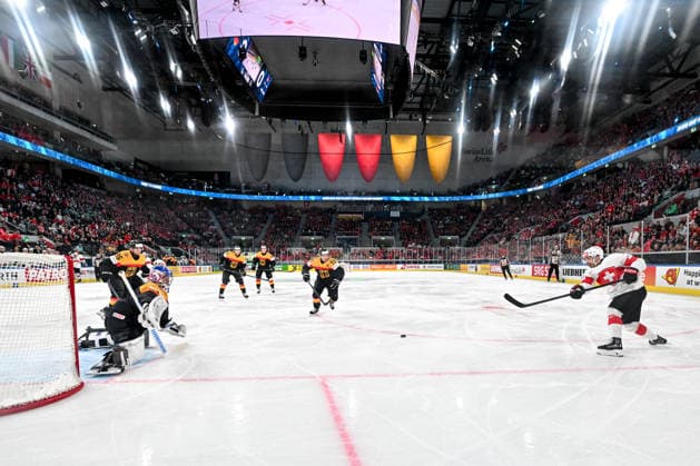 ZURICH, SWITZERLAND MAY 18 Denis Malgin of Switzerland R scores a goal against goalkeeper Jonas Stettmer of Germany L during the 2026 IIHF Ice Hockey World Championship Switzerland game between Germany and Switzerland at Swiss Life Arena on May 18, 2026 in Zurich, Zurich Zurich Swiss Life Arena Zurich Switzerland Copyright: xJustPictures.ch AndreaxBrancax jp-en-EuSpIm-JP7_ANB_Ger_Sui_18052026_5326