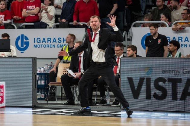 Bamberg, Germany 18 May 2026 1 BBL Playoff Quarterfinals 2025 2026 Sp 2 Bamberg Baskets vs Ratiopharm Ulm In the picture coach Anton Gavel Bamberg with full commitment on the sideline Brose Arena Bayern Copyright: xFotostandx xSchmittx