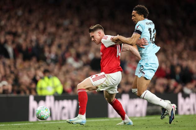 Arsenal gegen Burnley 18. Mai 2026, London Premier League Fußball Arsenal gegen Burnley Viktor Gyokeres von Arsenal und Bashir Humphreys von Burnley Foto Charlotte Wilson Abseits London UK  Copyright: xCharlottexWilsonx xOffsidexOffside
