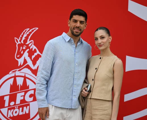 18 05 2026, xophax, Soccer 1 Bundesliga, Cologne Cologne , 1 FC Koeln end of summer break end of season in the Cologne Flora Cenk and Hira Özkacar , right Koeln