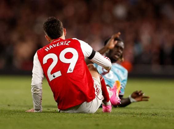 Kai Havertz of Arsenal fouls Lesley Ugochukwu of Burnley Arsenal v Burnley, Football, Premier League, Emirates Stadium, Islington, London, UK - 18 05 2026 EDITORIAL USE ONLY No use with unauthorised audio, video, data, fixture lists, club league logos or live services. Online in-match use limited to 120 images, no video emulation. No use in betting, games or single club league player publications.  Copyright: xMattxImpey Shutterstockx 16882378y