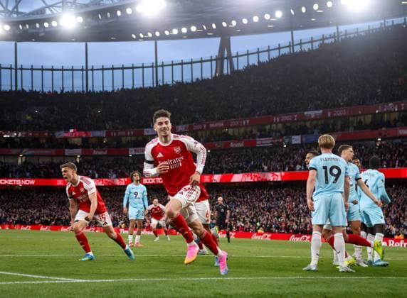 Kai Havertz of Arsenal celebrates scoring the only goal of the game Arsenal v Burnley, Football, Premier League, Emirates Stadium, Islington, London, UK - 18 05 2026 EDITORIAL USE ONLY No use with unauthorised audio, video, data, fixture lists, club league logos or live services. Online in-match use limited to 120 images, no video emulation. No use in betting, games or single club league player publications.  Copyright: xMattxImpey Shutterstockx 16882378aa