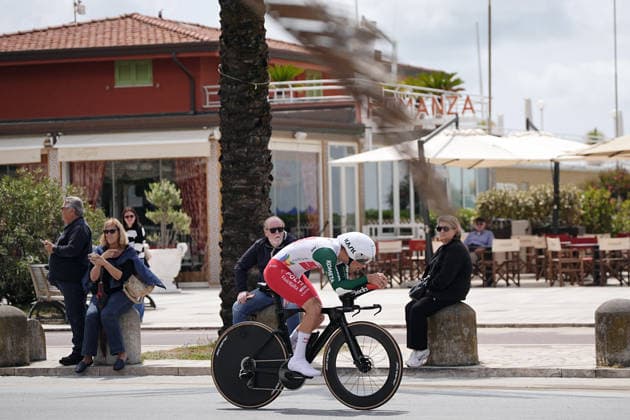 Italy™s Giovanni Lonardi of Team Polti VisitMalta during Stage 10, an individual time trial at the Giro d™Italia, from Viareggio to Massa, Italy, Tuesday, May 19, 2026.  Copyright: xMarcoxAlpozzi LaPressex