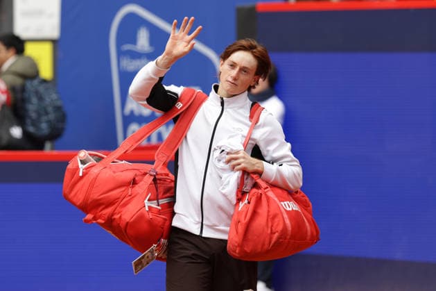 2026 05 19, xFSx, Bitpanda Open Hamburg ATP500, round of 16, mens tennis tournament in Hamburg , Am Rothembaum in Hamburg , Ignacio Buse PER thanks the fans, thanked Copyright: HMBxMedia FernandoxSoares