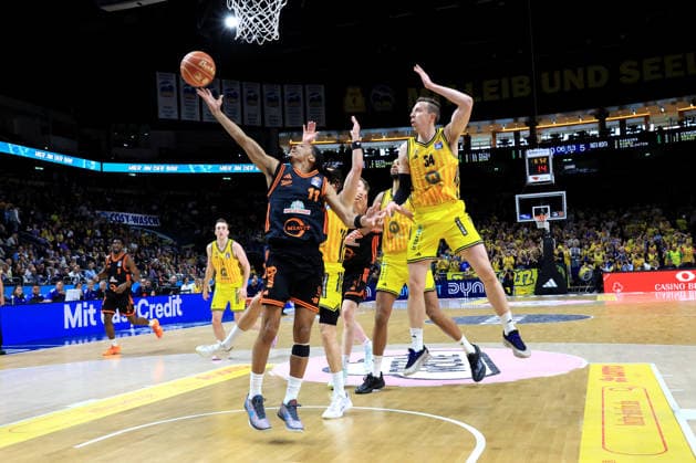DEU, easyCredit BBL, ALBA vs Rasta Vechta, 19 05 2026, Uber Arena, Berlin, DEU, easyCredit BBL, ALBA vs Rasta Vechta, in the picture Justin Bean ALBA Berlin 34 , Norris Agbakoko ALBA Berlin 17 , Alonzo Verge jr RASTA Vechta 11 nordphotoxGmbHx xEngler nph00076