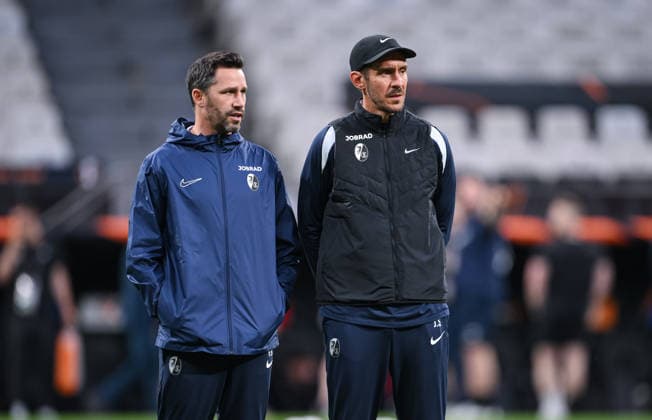 FOOTBALL EUROPE LEAGUE SEASON 2025 2026 Final in Istanbul 19 05 2026 SC Freiburg Aston Villa training SC Freiburg at Besiktas Park Stadium, individual coach Felix Roth left and coach Julian Schuster right watch the training session