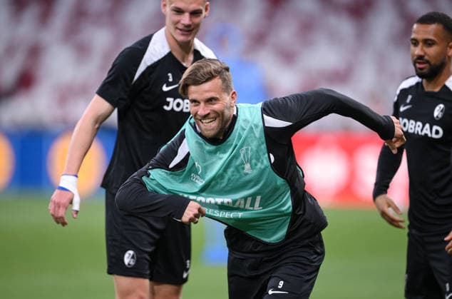 FOOTBALL EUROPA LEAGUE SEASON 2025 2026 Final in Istanbul 19 05 2026 SC Freiburg Aston Villa Training SC Freiburg at Besiktas Park Stadium, Lucas Hoeler during a running exercise