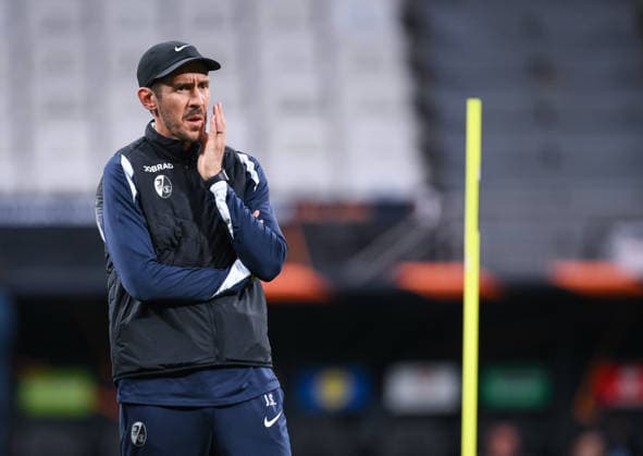 FOOTBALL EUROPA LEAGUE SEASON 2025 2026 Final in Istanbul 19 05 2026 SC Freiburg Aston Villa training SC Freiburg at Besiktas Park stadium, coach Julian Schuster watches the training session