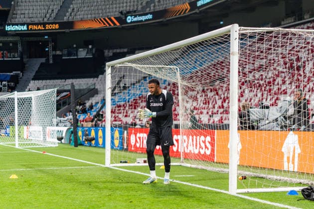 19 05 2026, SC Freiburg vs Aston Villa, UEFA Europa League, Final Matchday 1 Besiktas Square, Besiktas Park, Stadium, Fan festival, Fan Fest, Fans Freiburg Aston Villa, Trophy, Uefa Cup League Trophy, Istanbul 2026 Final Final Training Final Training SC Freiburg in Vodafone Park, Noah Atubolu Copyright: xBahhoxKarax