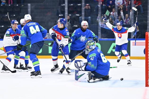 Goalkeeper Lukas Horak (SLO) receives the second goal in action during the 2026 IIHF World Championship, WM, Weltmeisterschaft Group B, match Slovenia vs Slovakia, Fribourg, Switzerland, on May 19, 2026. (CTKxPhoto RadekxPetrasek) CTKPhotoP2026051908976  CTKPhotoP2026051908976