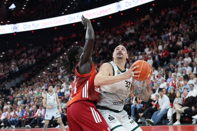 Maik Zirbes Vet Concept Gladiators Trier, 33 with Wenyen Gabriel FC Bayern Basketball, 32 , GER, FC Bayern Basketball vs Vet Concept Gladiators Trier, Basketball, easycredit Basketball Bundesliga, Playoffs, Quarterfinals, 2025 2026 season, 19 05 2026, GER, FC Bayern Basketball vs Vet Concept Gladiators Trier, Basketball, easycredit Basketball Bundesliga, Playoffs, Quarterfinals, 2025 2026 season, 19 05 2026 Munich Copyright: xEibner-Pressefoto JennixMaulx EP_JML