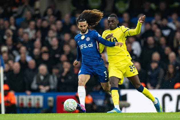 19th May 2026; Stamford Bridge, Chelsea, London, England: Premier League Football, Chelsea versus Tottenham Hotspur; Marc Cucurella of Chelsea holds off Randal Kolo Muani of Tottenham Hotspur GodfreyxPitt