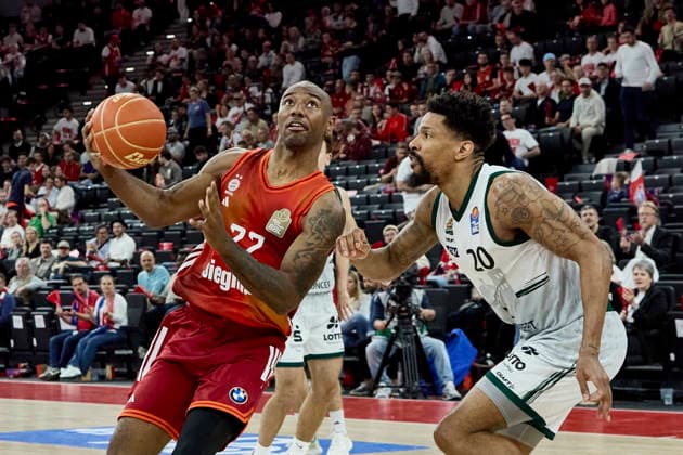 German Basketball Bundesliga BBL , FC Bayern Munich Basketball vs VET CONCEPT GLADIATORS Trier, Munich FC Bayern Basketball, Trier VET CONCEPT GLADIATORS, 2026 05 19 in Munich SAP Garden MIKE Isiaha FC Bayern Munich Basketball Power Forward PF Nr22 FCBB22 , KING Urald VET CONCEPT GLADIATORS TRIER Power Forward PF Nr20 TRI20 sportworld Munich SAP Garden Bayern Germany
