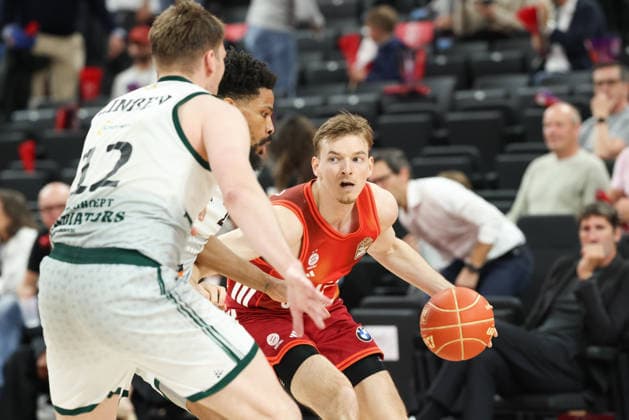 Justuz Hollatz FC Bayern Basketball, 21 with Marten Linssen Vet Concept Gladiators Trier, 12 , GER, FC Bayern Basketball vs Vet Concept Gladiators Trier, Basketball, easycredit Basketball Bundesliga, Playoffs, Quarterfinals, 2025 2026 season, 19 05 2026, GER, FC Bayern Basketball vs Vet Concept Gladiators Trier, Basketball, easycredit Basketball Bundesliga, Playoffs, Quarterfinals, 2025 2026 season, 19 05 2026 Munich Copyright: xEibner-Pressefoto JennixMaulx EP_JML