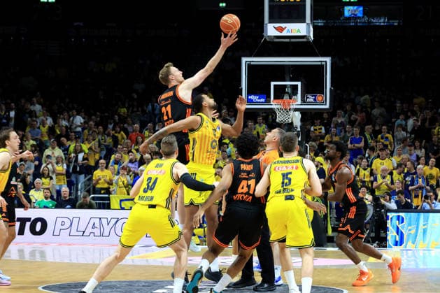 DEU, easyCredit BBL, ALBA vs Rasta Vechta, 19 05 2026, Uber Arena, Berlin, DEU, easyCredit BBL, ALBA vs Rasta Vechta, in the picture Norris Agbakoko ALBA Berlin 17 , Lars Thiemann RASTA Vechta 21 nordphotoxGmbHx xEngler nph00076