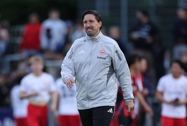 19 05 2026, Soccer test match, 125 years Rot Weiss Frankfurt, SG Rot Weiss Frankfurt Eintracht Frankfurt, v l , Coach Jan Fießer Eintracht Frankfurt DFL DFB REGULATIONS PROHIBIT ANY USE OF PHOTOGRAPHS AS IMAGE SEQUENCES AND OR QUASI VIDEO xdcx Copyright: HMBxMedia Claus