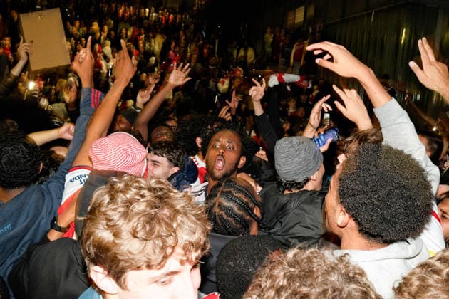 Arsenal-Fans feiern den Titel 19. Mai 2026 London Arsenal-Fans im Moshpit Foto von Jacques Feeney London UK  Copyright: xJacquesxFeeneyxOffside