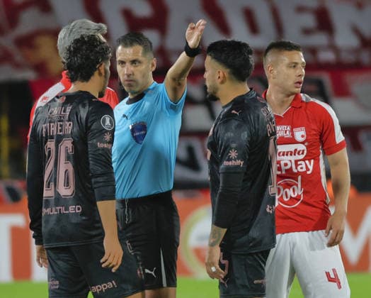 Independiente Santa Fe (COL) Vs Platense - Copa CONMEBOL Libertadores Referee Cristian Garay officiates during matchday 5 of Group E for the 2026 CONMEBOL Libertadores Cup at the Nemesio Camacho El Campin Stadium in Bogota, Colombia. Bogota Colombia  Copyright: xDanielxGarzonxHerazox originalFilename:garzonherazo-independ260519_npvDv.jpg