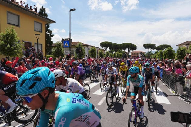 start the race during Stage 11 of the Giro d™Italia, from Porcari to Chiavari, Italy, Wednesday, May 20, 2026.  Copyright: xMassimoxPaolone LaPressex