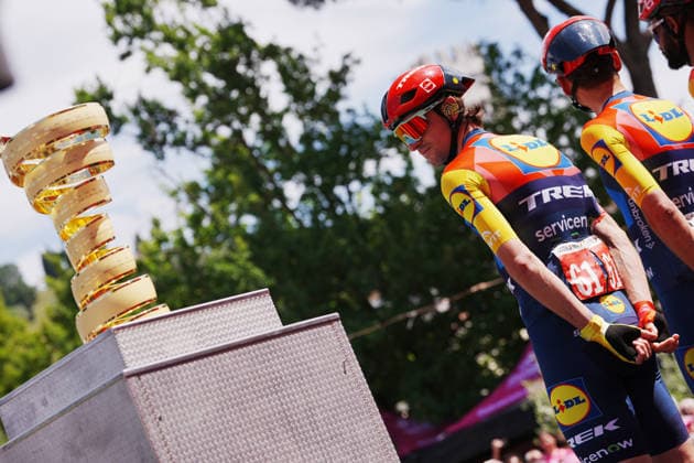 The pack rides during Stage 11 of the Giro d™Italia, from Porcari to Chiavari, Italy, Wednesday, May 20, 2026.  Copyright: xGianxMattiaxD Albertox xLaPressex