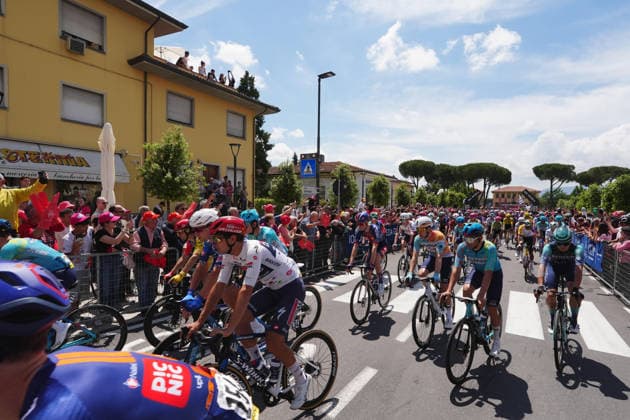 start the race during Stage 11 of the Giro d™Italia, from Porcari to Chiavari, Italy, Wednesday, May 20, 2026.  Copyright: xMassimoxPaolone LaPressex