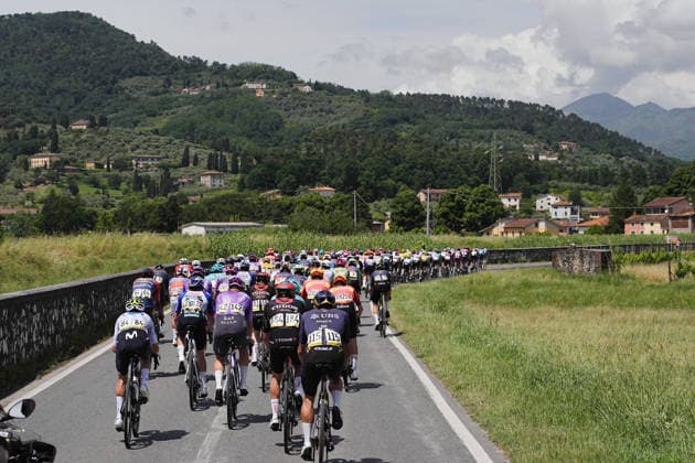 The pack rides during Stage 11 of the Giro d™Italia, from Porcari to Chiavari, Italy, Wednesday, May 20, 2026.  Copyright: xMarcoxAlpozzix xLaPressex
