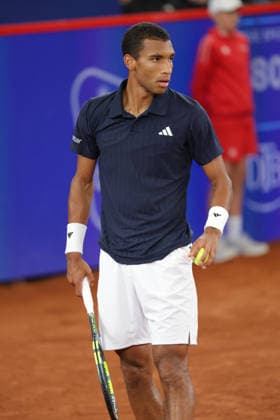2026 05 20, xFSx, Bitpanda Open Hamburg ATP500, round of 16, mens tennis tournament in Hamburg , Am Rothembaum in Hamburg , Felix Auger Aliassime CAN makes a serve Copyright: HMBxMedia FernandoxSoares