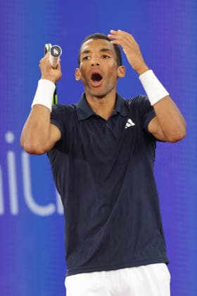 2026 05 20, xFSx, Bitpanda Open Hamburg ATP500, round of 16, mens tennis tournament in Hamburg , Am Rothembaum in Hamburg , Felix Auger Aliassime CAN disappointed, disappointed looking, dissapointed, sad, frustrated, frustrated, frustrated Copyright: HMBxMedia FernandoxSoares