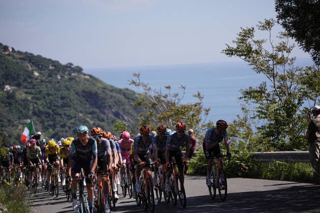 The race during Stage 11 of the Giro d™Italia, from Porcari to Chiavari, Italy, Wednesday, May 20, 2026.  Copyright: xMarcoxAlpozzi LaPressex