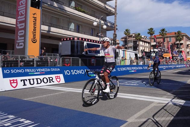 Ecuador™s Manuel Jhonatan Narvaez of UAE Team Emirates XRG stage winner during Stage 11 of the Giro d™Italia from Porcari to Chiavari, Italy, Wednesday May 20, 2026.  Copyright: xMassimoxPaolone LaPressex