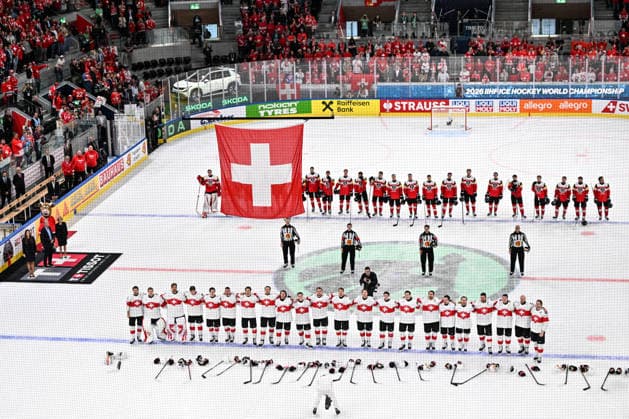 ZURICH, SWITZERLAND MAY 20 Switzerland celebrate the victory during the national anthem during the 2026 IIHF Ice Hockey World Championship Switzerland game between Austria and Switzerland at Swiss Life Arena on May 20, 2026 in Zurich, Zurich Zurich Swiss Life Arena Zurich Switzerland Copyright: xJustPictures.ch AndreaxBrancax jp-en-EuSpIm-JP7_ANB_Aut_Swi_20052026_7436
