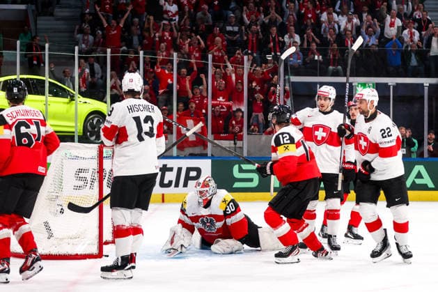 Ice hockey, Eishockey - IIHF WC 2026 ZURICH,SWITZERLAND,20.MAY.26 - ICE HOCKEY - IIHF Ice Hockey World Championship, WM, Weltmeisterschaft 2026, group stage, Austria vs Switzerland. Image shows David Kickert (AUT) and the rejoicing of Switzerland.  GEPAxpictures xMaticxKlansek