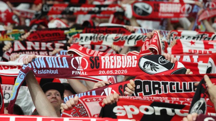 20 05 2026, xrekx, Football Europa League Final 2026, SC Freiburg Aston Villa v l Fans Spectators Scarves Flags SC Freiburg DFL DFB REGULATIONS PROHIBIT ANY USE OF PHOTOGRAPHS as IMAGE SEQUENCES and or QUASI VIDEO Istanbul