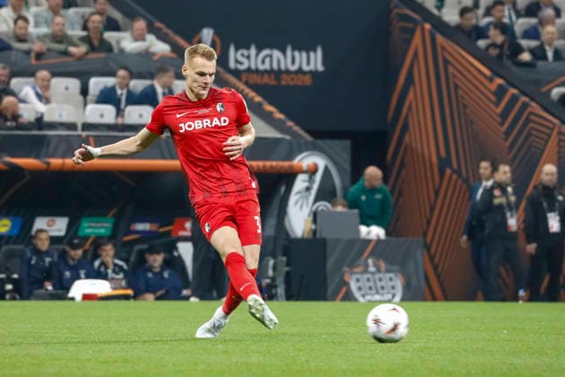 Philipp Lienhart SC Freiburg, 03 with a passport , Turkey, Football, UEFA Europa League, Final, 2025 2026, SC Freiburg vs Aston Villa, 20 05 2026, Istanbul Besiktas Park Turkey Copyright: xGrantxHubbsx