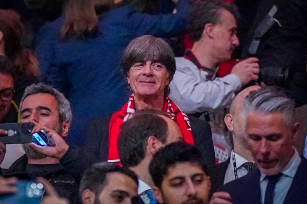 Turkey Football UEFA Europa League 2025 2026, Final in Istanbul SC Freiburg vs Aston Villa Tüpras Stadyumu Istanbul Turkey, Istanbul, Europe, UEFA Europa League Final 2026, Joachim Löw, Jogi Löw, former national coach, Germany, DFB, coaching legend, soccer celebrities, VIP grandstand, prominent spectators, UEFA Europa League, SC Freiburg, Aston Villa, Tüpras Stadyumu, soccer evening, media interest, international sports coverage, stadium atmosphere, sporting event, German soccer history, TV pictures, celebrities, Turkey news Copyright: xJOERANxSTEINSIEKx