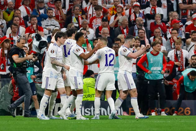 Goal celebration Aston Villa at 0 1 by Youri Tielemans Aston Villa, 08 , Turkey, Football, UEFA Europa League, Final, 2025 2026, SC Freiburg vs Aston Villa, 20 05 2026, Istanbul Besiktas Park Turkey Copyright: xGrantxHubbsx