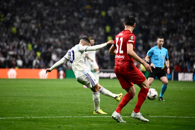 SC Freiburg v Aston Villa FC - UEFA Europa League Emiliano Buendia of Aston Villa FC scores a goal during the UEFA Europa League 2025 26 final football match between SC Freiburg and Aston Villa FC. Istanbul Turkey Copyright: xNicolòxCampox