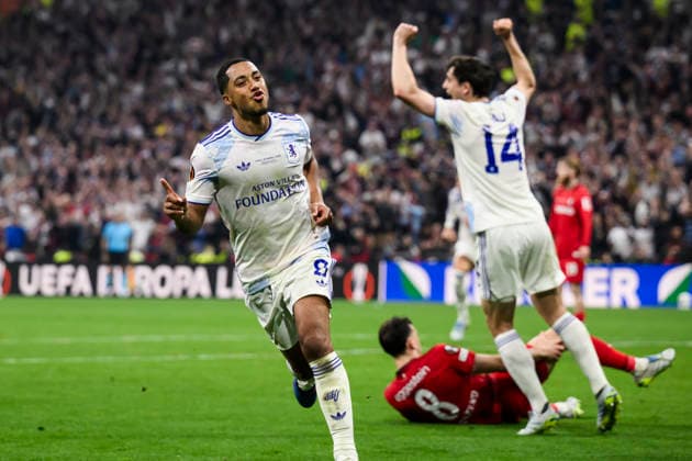SC Freiburg v Aston Villa FC - UEFA Europa League Youri Tielemans of Aston Villa FC celebrates after scoring the opening goal during the UEFA Europa League 2025 26 final football match between SC Freiburg and Aston Villa FC. Istanbul Turkey Copyright: xNicolòxCampox