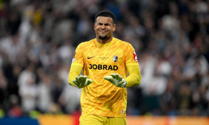 FOOTBALL EUROPA LEAGUE SEASON 2025 2026 Final in Istanbul 20 05 2026 SC Freiburg Aston Villa Goalkeeper Noah Atubolu SC Freiburg