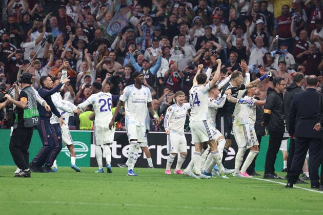 20 05 2026, xrekx, Football Europa League Final 2026, SC Freiburg Aston Villa v l jubilation, joy about winning the Europa League DFL DFB REGULATIONS PROHIBIT ANY USE OF PHOTOGRAPHS as IMAGE SEQUENCES and or QUASI VIDEO Istanbul