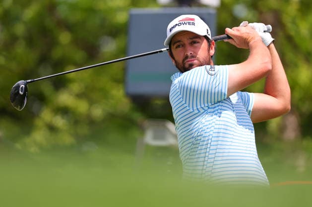NEWTON SQUARE, PA - MAY 14: Davis Riley of the United States tees off at the tenth tee during round 1 of the 2026 PGA, Golf Herren Championship on May 14, 2026 at Aronimink Golf Club in Newtown Square, Pennsylvania. (Photo by Rich Graessle Icon Sportswire) GOLF: MAY 14 PGA PGA Championship EDITORIAL USE ONLY Icon260514262081